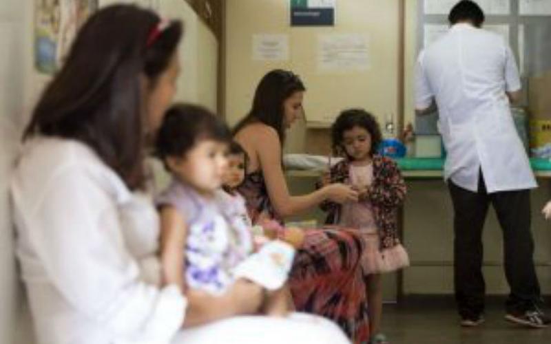 Desigualdades no acesso à saúde, no saneamento básico e nas condições socioeconômicas impactam a vida das crianças da periferia Arquivo/EBC
