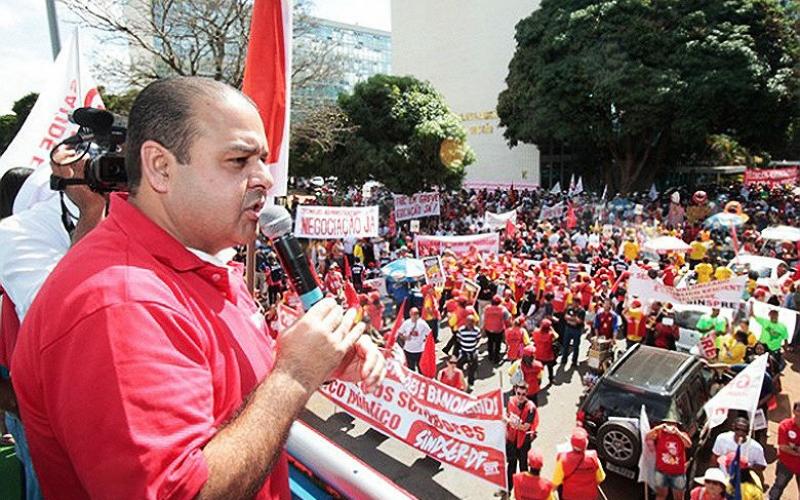 Vagner: "Precisamos ter uma mudança no Brasil, ter diretas já, eleições para o Congresso Nacional" Foto: CUT