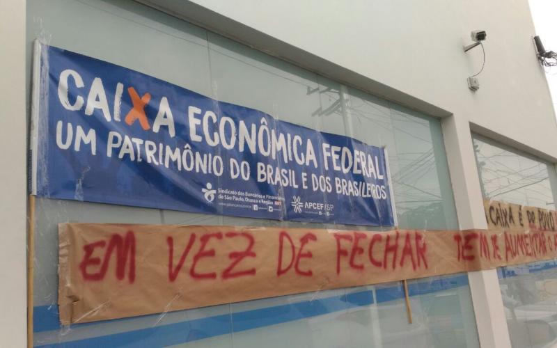 A luta em defesa da agência Jardim Joaniza e da Caixa 100% Pública continua! Foto: Seeb-SP