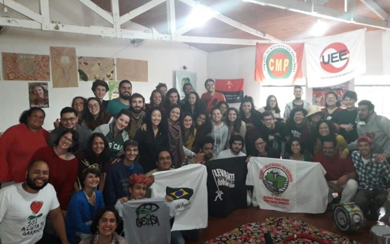 Jovens que participaram do intercâmbio promovido pelo Levante Popular da Juventude no interior de SP Foto: Seeb-SP