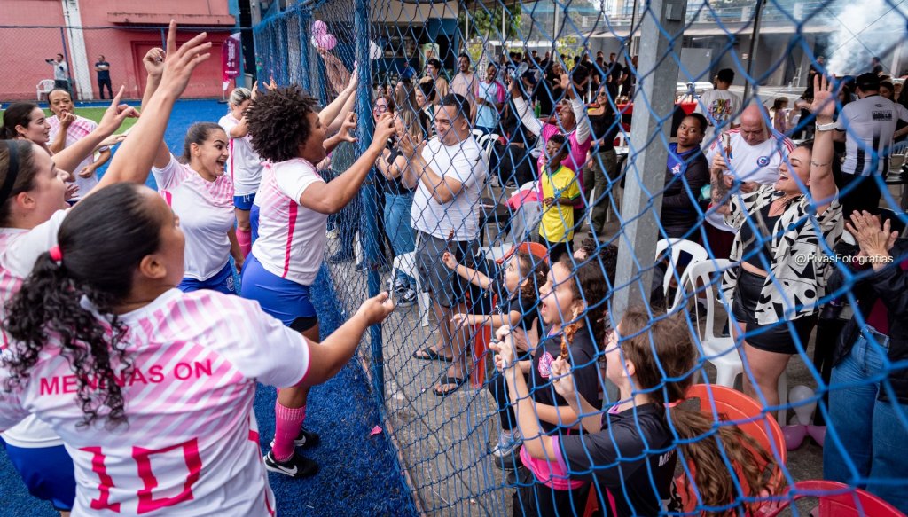 A comemoração da equipe campeã
