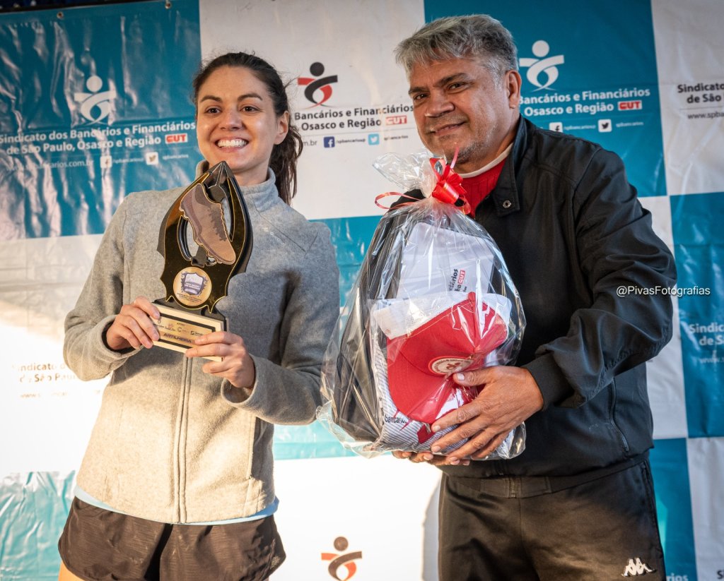 A artilheira do campeonato, Luiza Pagano, da Barceladies
