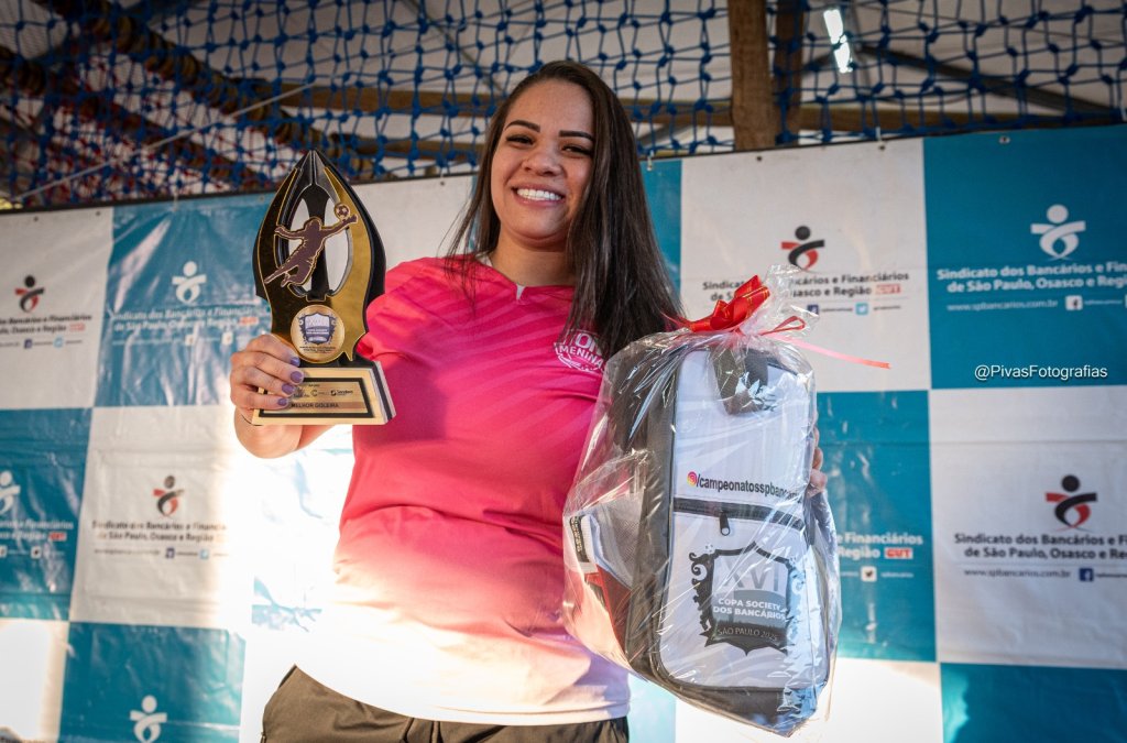 A melhor goleira, Larissa Vieira da Silva, da Meninas On
