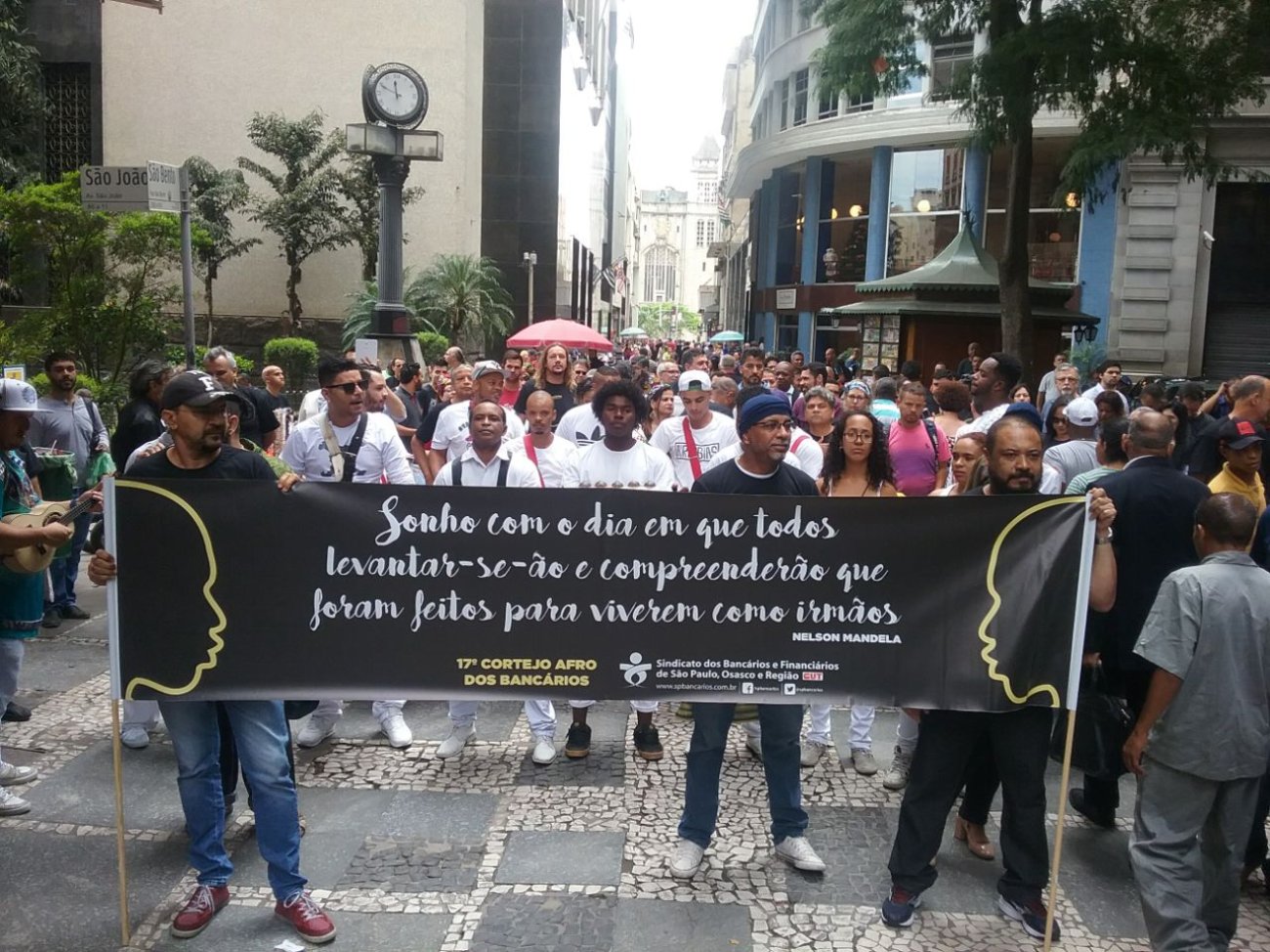 Cortejo Afro do Sindicato desfilou pelas ruas do Centro de São Paulo em novembro passado Foto: Seeb-SP / Arquivo