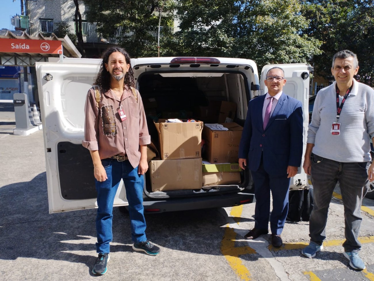 Foto: Seeb-SP Dirigentes do Sindicato recolhem cerca de 800kg de alimentos doados por bancários do Bradesco