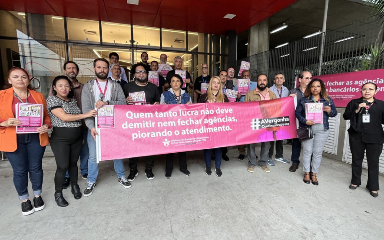 Foto: Seeb-SP Protesto por melhores condições de trabalho no Núcleo Vila Leopoldina
