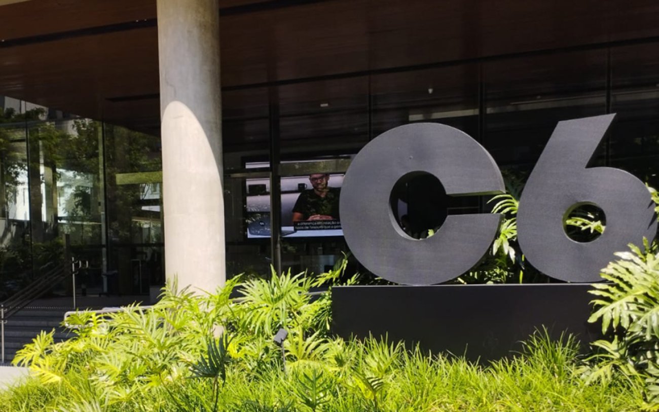 Imagem mostra fachada do C6 Bank