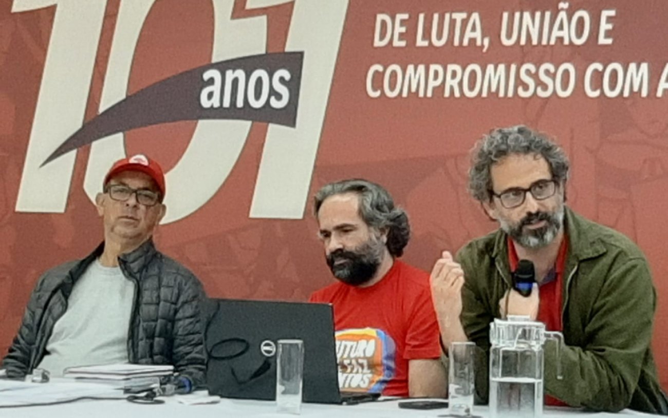 A partir da esquerda, os dirigentes sindicais Valter San Martin, Danilo Perez e Chico Pugliesi Valter San Martin, Danilo Perez e Chico Pugliesi