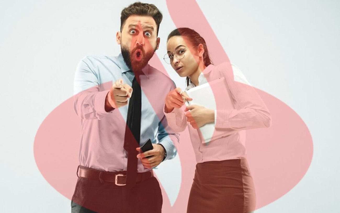 Reprodução/Contraf-CUT Imagem de duas pessoas com cara de surpresas, sobreposta ao logo do Santander