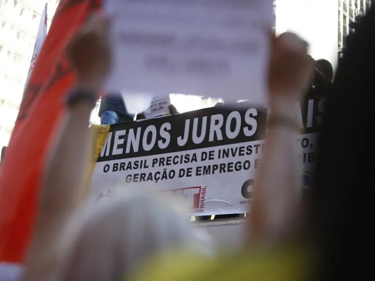Centrais sindicais fazem Ato contra os juros altos, na frente do Banco Central. Foto Paulo Pinto/Agencia Brasil Imagem mostra protesto pela redução dos juros