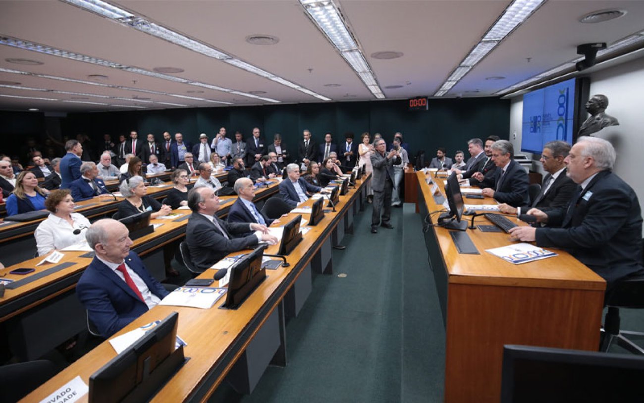 Foto: Afubesp Foto de plenário da Câmara no lançamento da frente parlamentar
