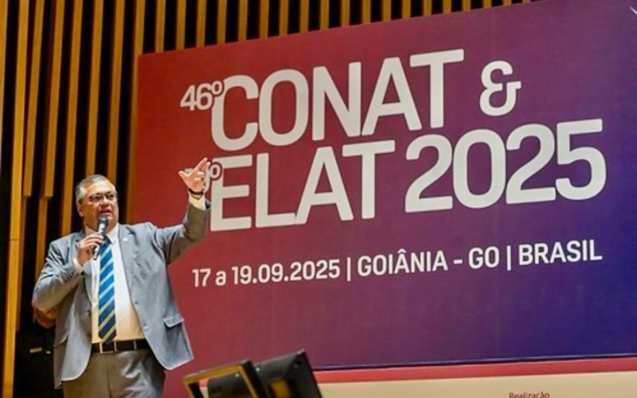 Flávio Dino discursa durante 46º Congresso Nacional da Advocacia Trabalhista (FOTO: AGATRA) Flávio Dino discursa durante 46º Congresso Nacional da Advocacia Trabalhista (FOTO: AGATRA)