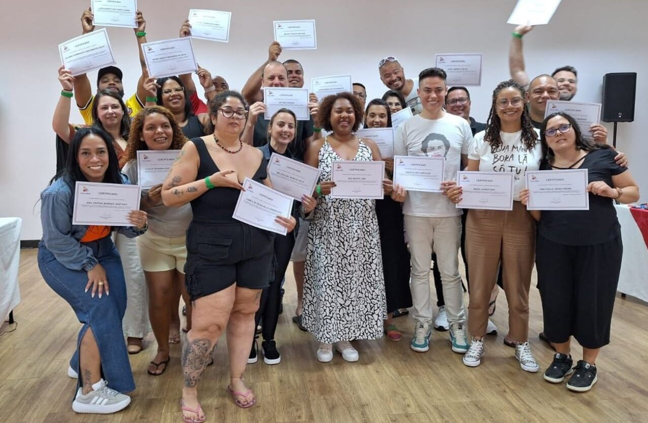 Turma de dirigentes e assessores do Sindicato no curso PCDA (Foto: Seeb-SP)