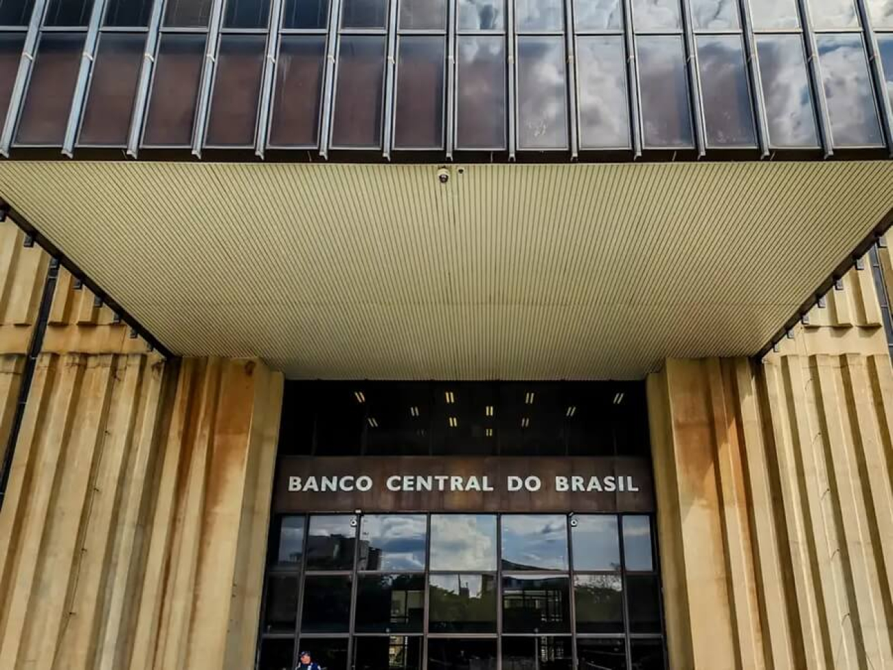 Imagem mostra fachada do prédio do Banco Central em Brasília