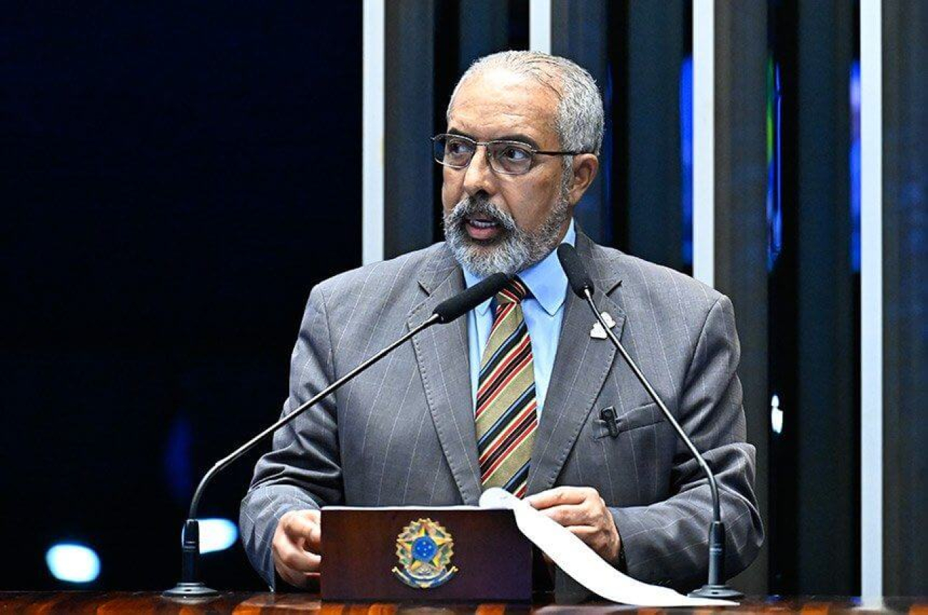 Senador Paulo Paim, autor da PEC 148/2015, comemorou a aprovação da proposta pela CCJ em pronunciamento no plenário (Foto: Waldemir Barreto/Agência Senado)