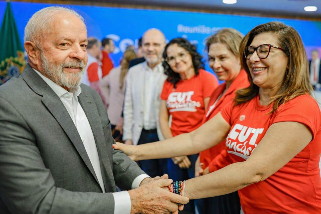 Neiva Ribeiro, presidenta do Sindicato, durante encontro das centrais sindicais com o presidente Lula