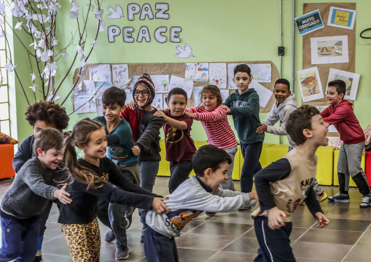 Efeito do Bolsa Família na permanência de filhos de beneficiários na escola foi um dos fatores para a melhora do índice de desenvolvimento humano (Foto: Rafa Neddermeyer/Agência Brasil)
