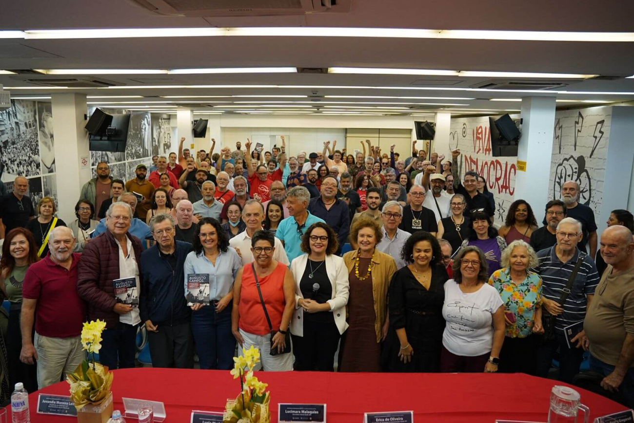 Lançamento de livro celebra legado político e sindical de Augusto Campos