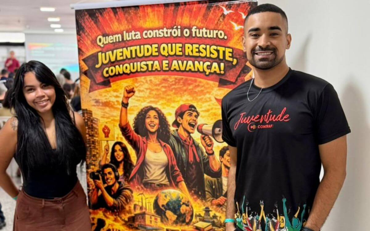 Mércia Oliveira e Matheus Pinho durante oficina da UNI Global Union, em Praia Grande
