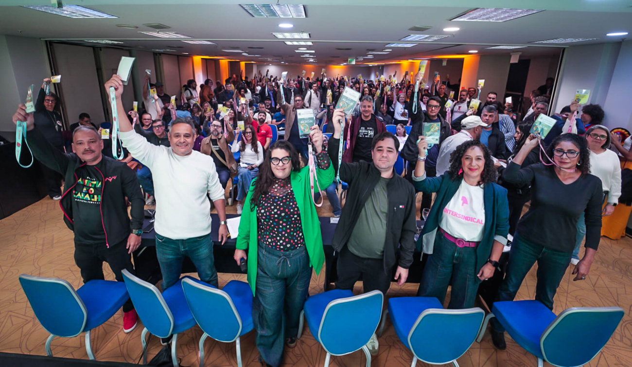 Foto da plenária de encerramento do 36º Congresso Nacional dos Funcionários do Banco do Brasil