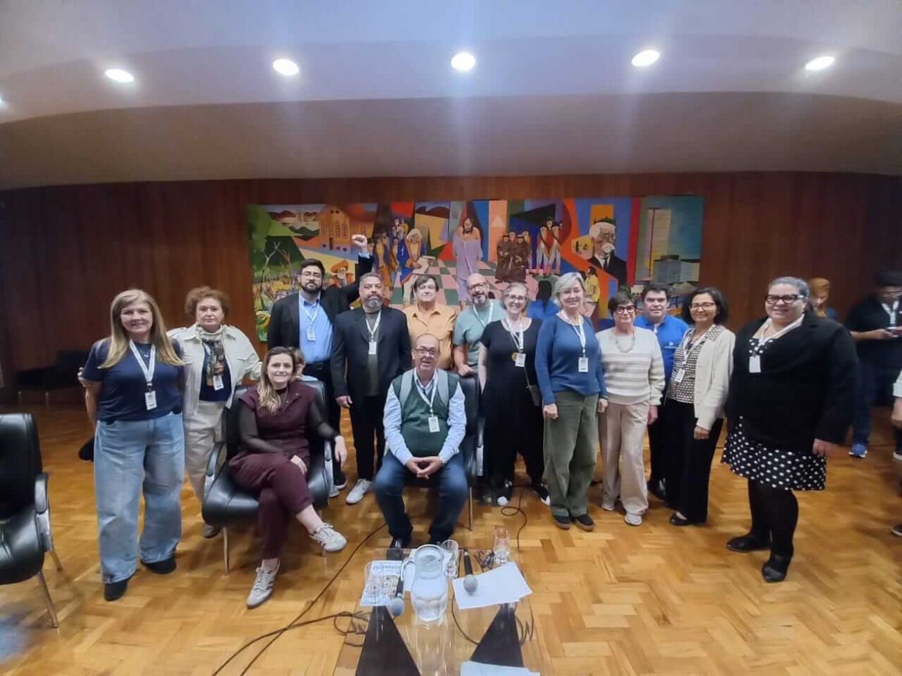 Cerca de 20 dirigentes sindicais posam para foto no Congresso da Anapar