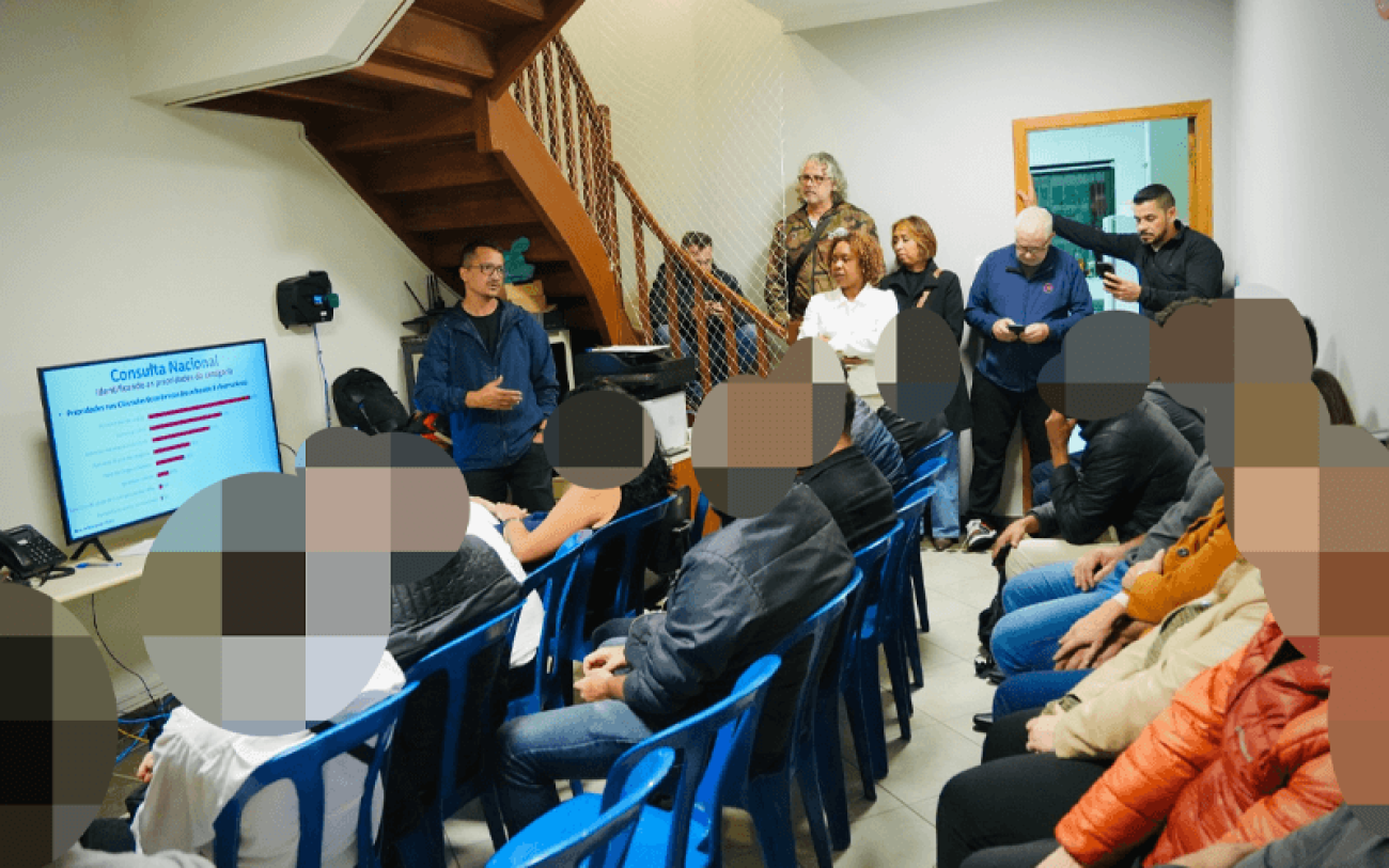 Imagem mostra sala lotada de bancários durante plenária organizativa para a campanha nacional unificada 2026