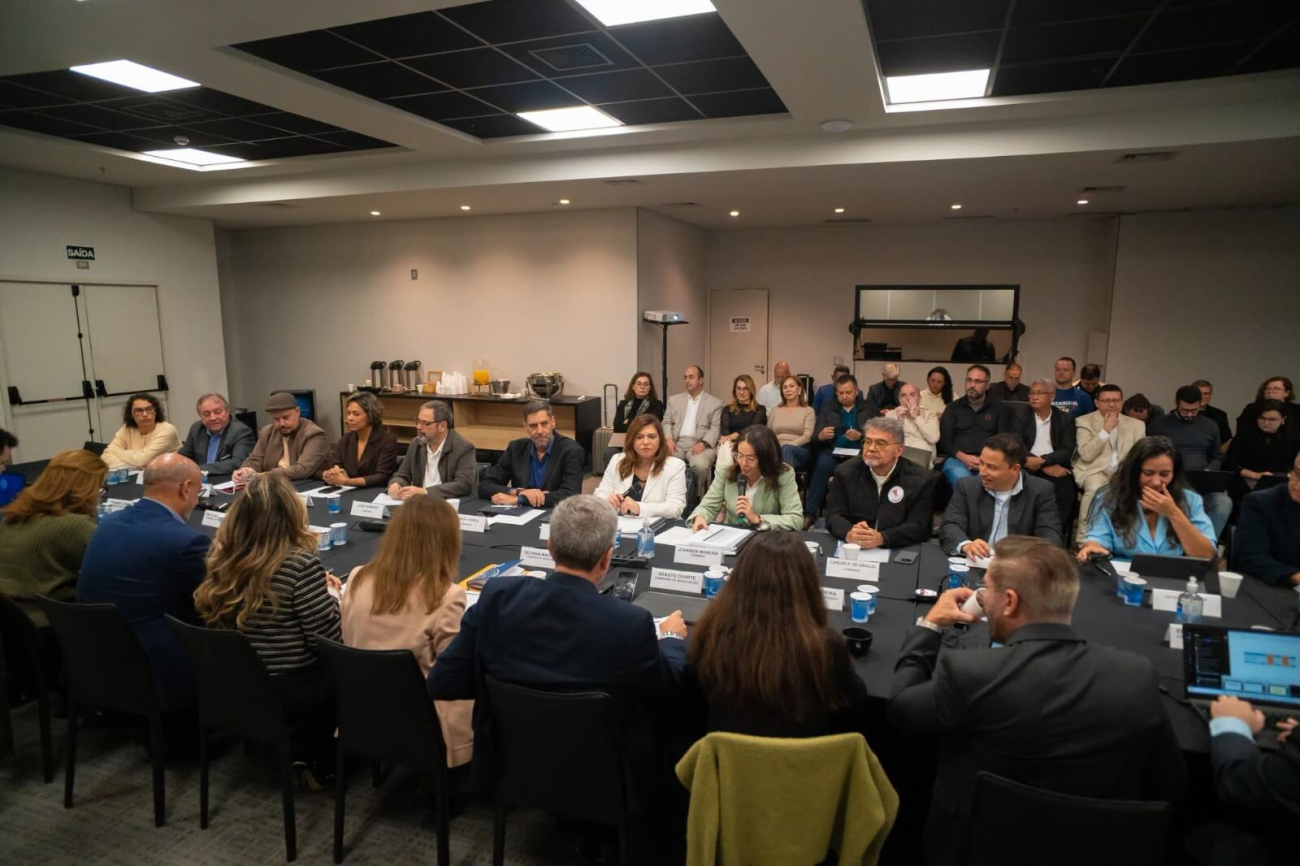 Mesa negocial com a Fenaban realizada no dia 7 de julho (Foto: Seeb-SP)