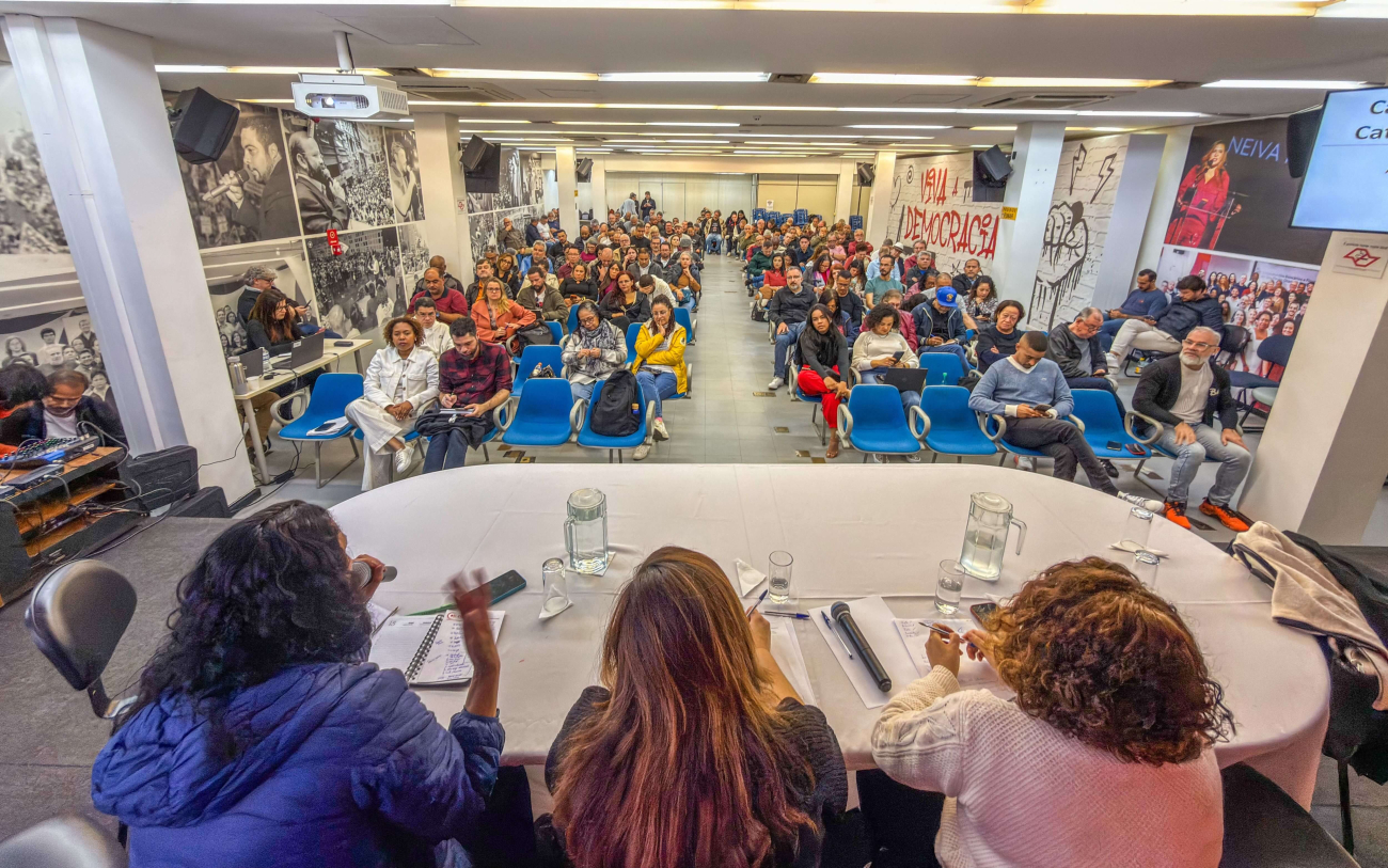 Dirigentes do Sindicato preparam estratégias para semana decisiva de negociação da Campanha dos Bancários 2026 (Foto: Seeb-SP)