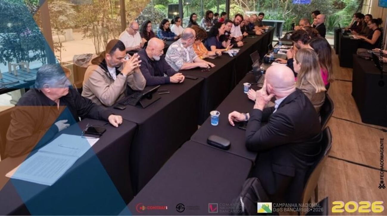 Imagem mostra mesa de negociação para a rneovação do acordo coletivo de trabalho da Caixa