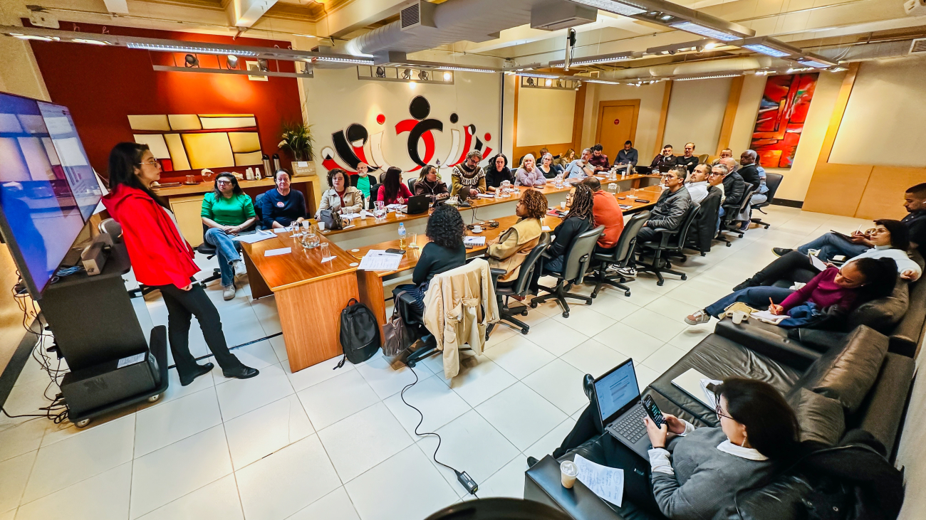 Reunião de organização da greve dos empregados da Caixa (Foto: Seeb-SP)