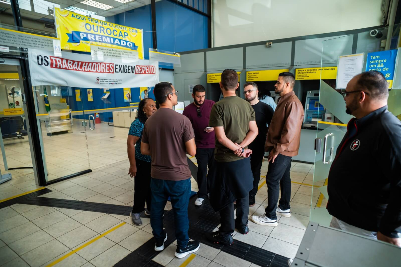 Dirigentes sindicais protestaram contra o assédio na Agência Parque Boturussu