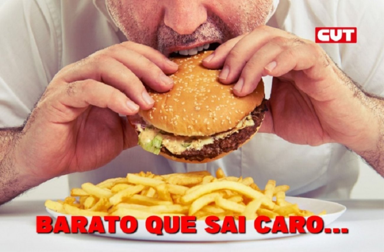 Hambúrguer e nugget: agrotóxicos estão em 58% dos alimentos  ultraprocessados | Sindicato dos Bancários