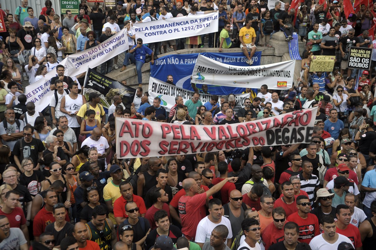 Protesto por valorização realizado por servidores estaduais do Rio Foto: Fernando Frazão / Agência Brasil