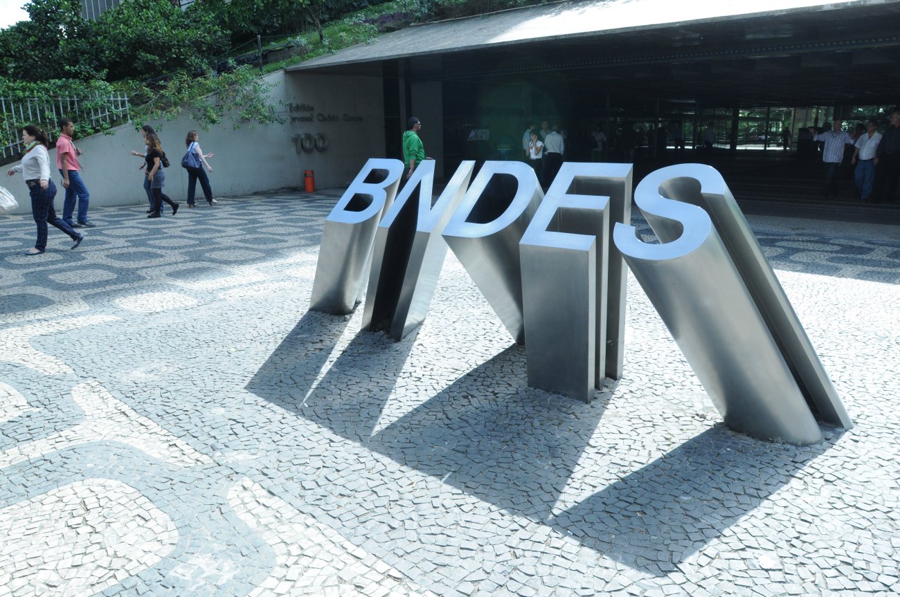 Iniciativa dos funcionários do banco de desenvolvimento brasileiro vida esclarecer dúvidas e acabar com clichês contra a instituição Foto: Divulgação