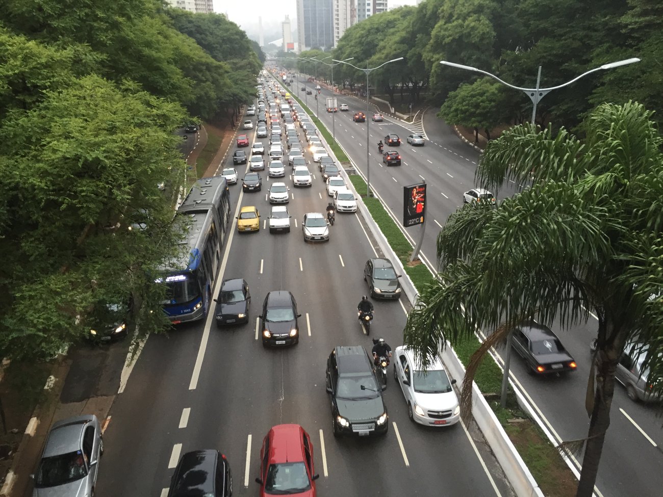 Somente 40% da frota de ônibus circula em São Paulo na sexta-feira e rodízio está suspenso Foto: Paulo Pinto/Fotos Públicas