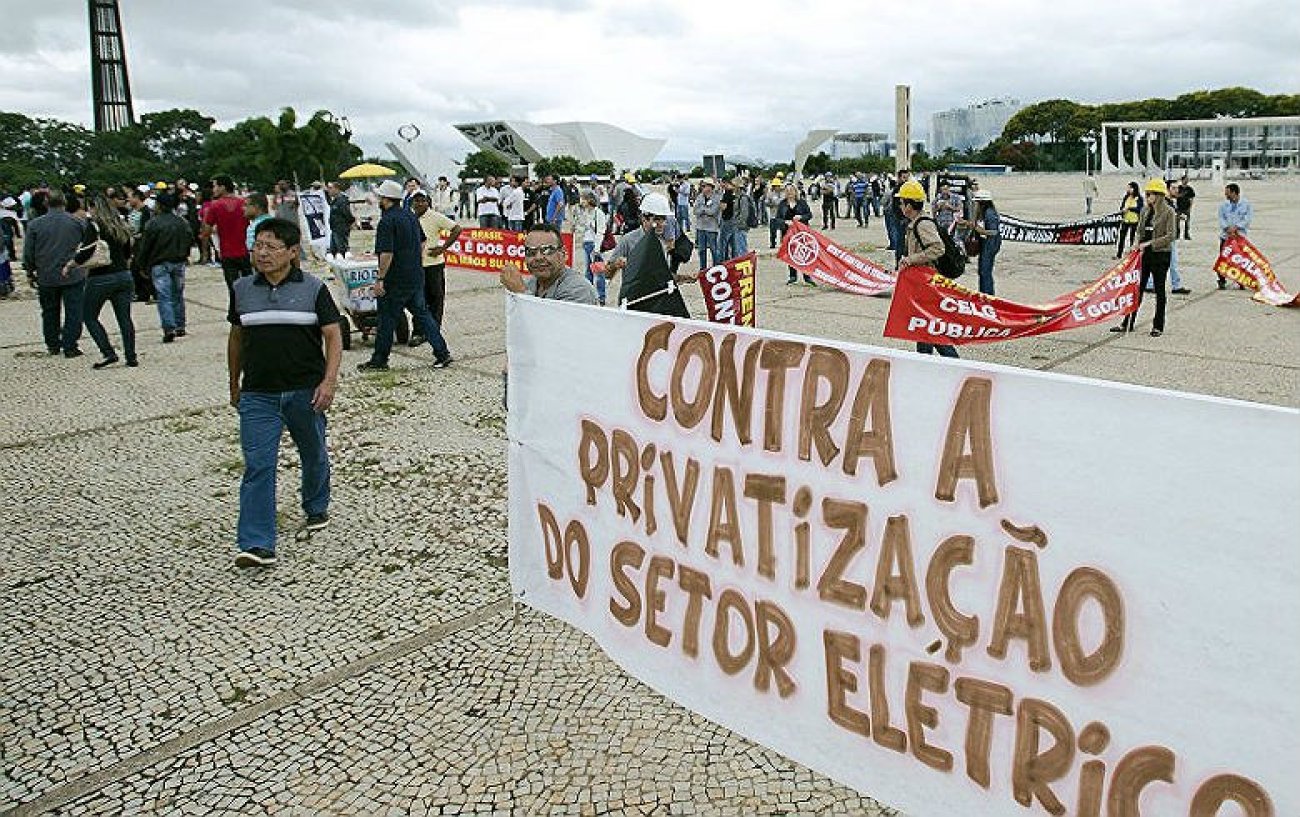 Paralisação pauta defesa da empresa pública, exige demissão do atual presidente e pede o pagamento da participação de lucros da Eletrobras Foto: Marcelo Camargo EBC/Reprodução