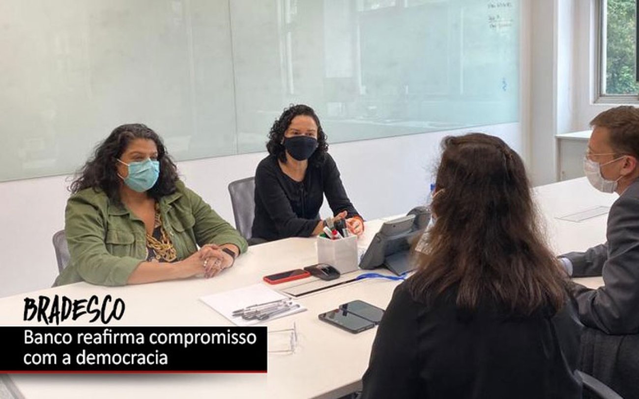 Foto: Contraf/CUT Ivone Silva e Juvandia Moreira em reunião com o Bradesco