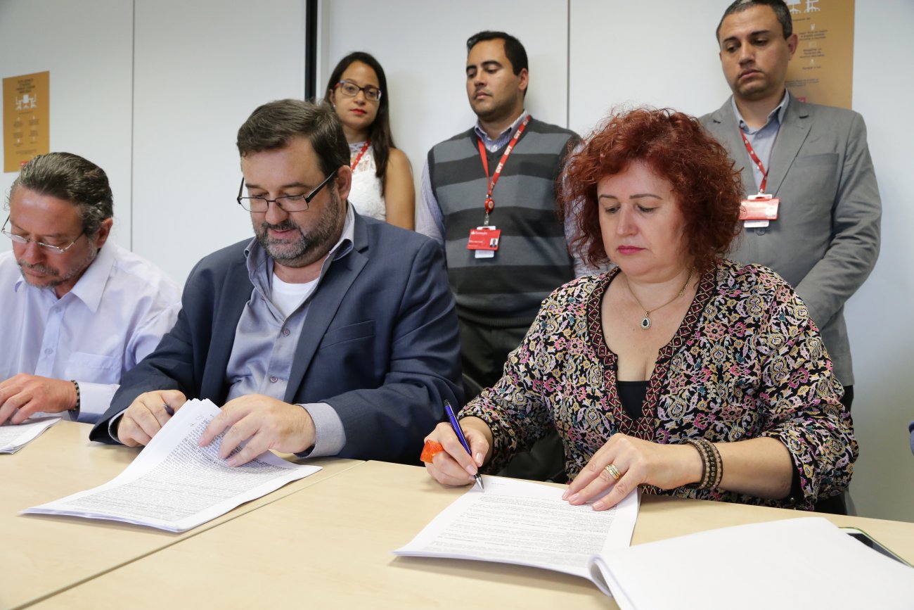 Direito está na clausula 18 do Acordo Aditivo específico do Santander, assinado em 2016 e com validade até 2018 Foto: Jailton Garcia (arquivo)