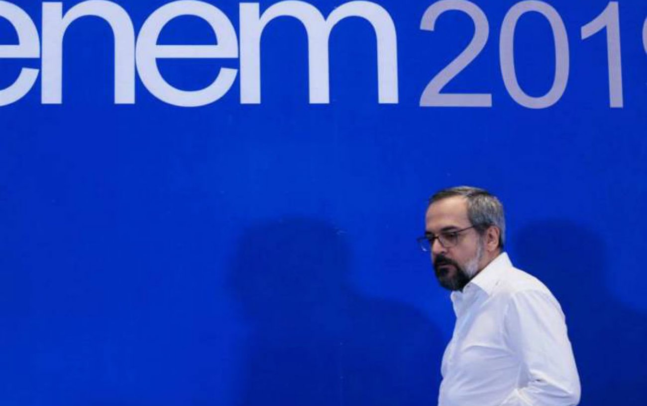Weintraub chegou a afirmar que erros na correção das provas era reclamação de esquerdista ANTONIO CRUZ/ AGÊNCIA BRASIL