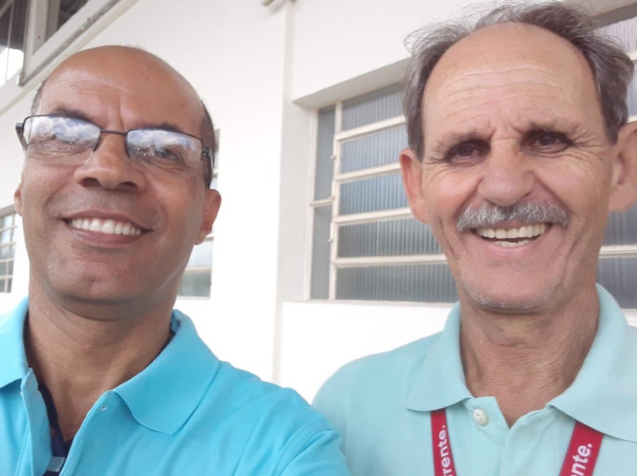 Bancário Celso da Silva Carneiro (à direita) ao lado do dirigente Valdemar de Souza Foto: Seeb-SP