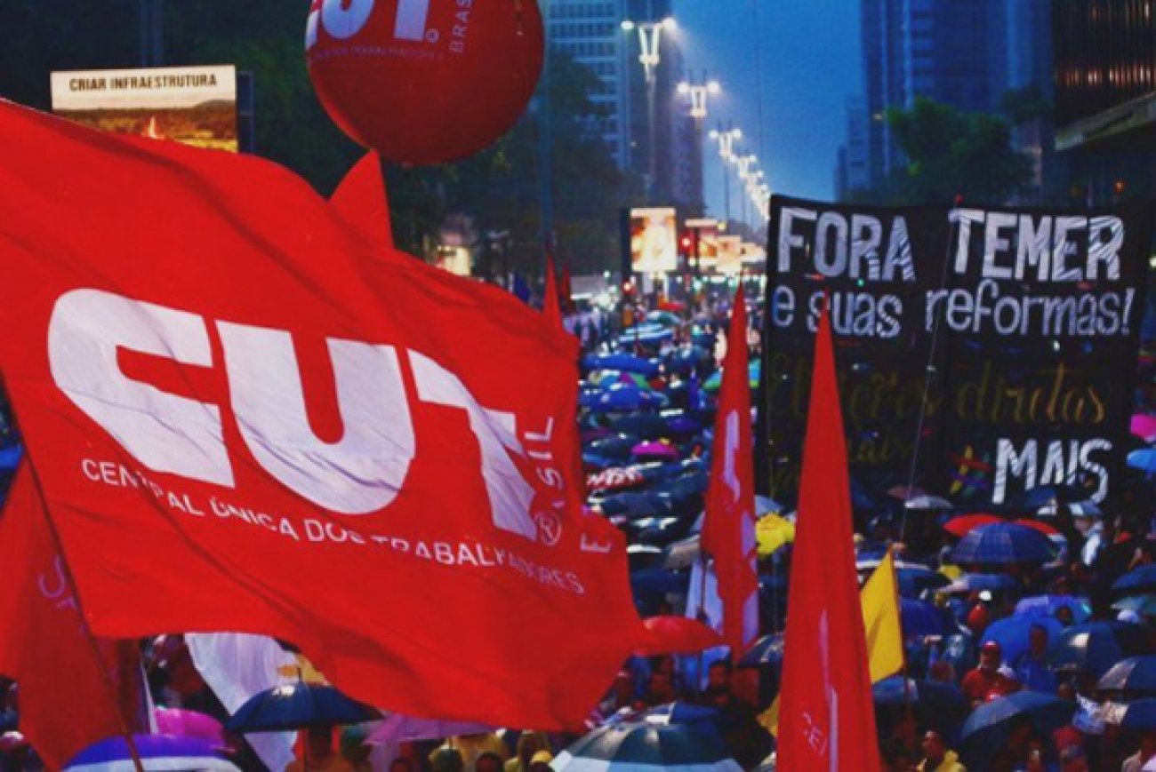 Pressão pelas redes sociais e nas ruas. A hora é agora! Foto: CUT