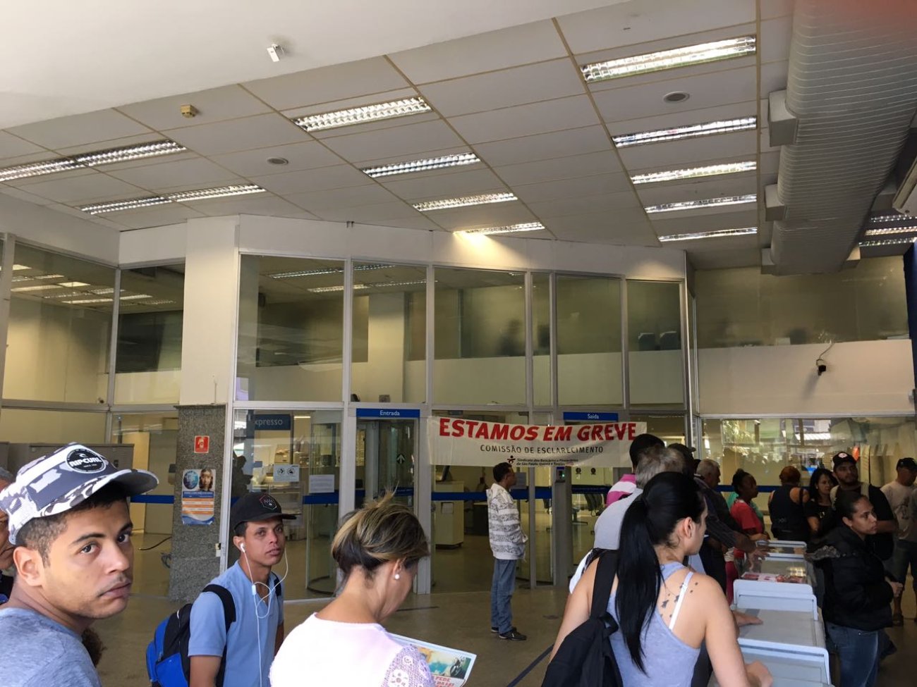 Empregados da Caixa não se intimidaram com retaliações e cruzaram os braços na greve geral do dia 30 Foto: Seeb-SP