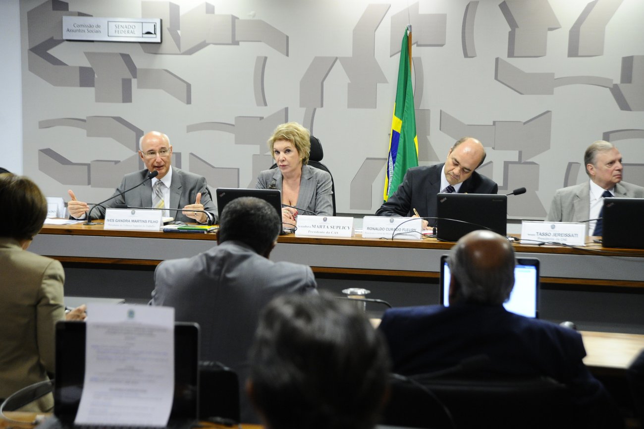 Ives Gandra Filho, durante a audiência em que soltou a 'pérola' Foto: Geraldo Magela / Agência Senado