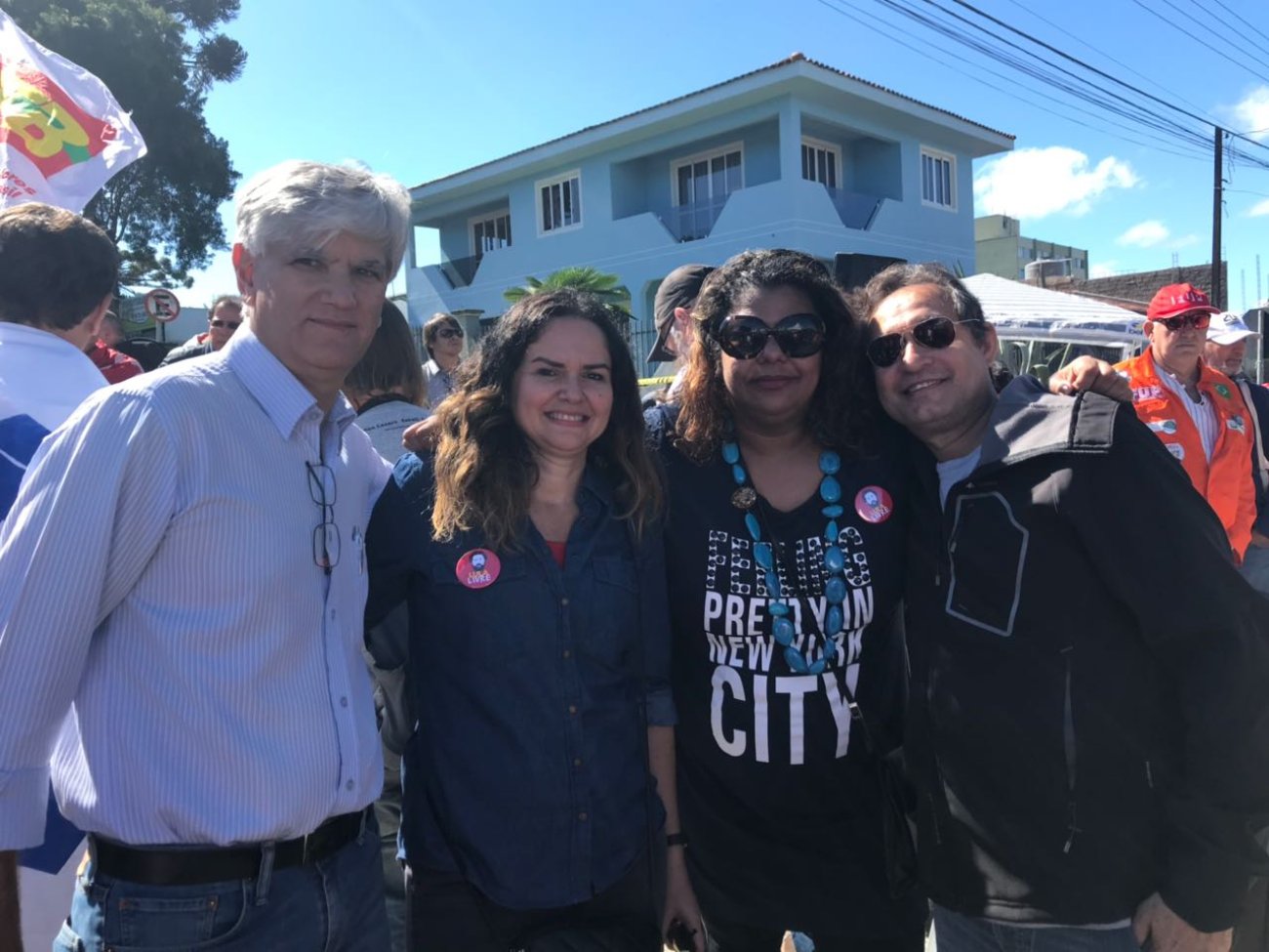 Os bancários Elias Jordão, Juvandia Moreira, Ivone Silva e José Vando no acampamento em Curitiba Foto: Seeb-SP