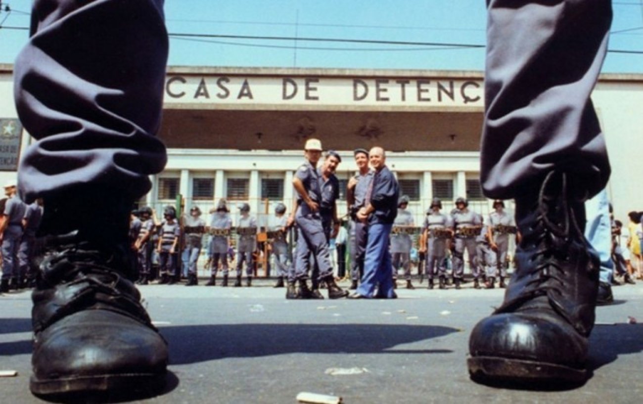 No episódio, 111 detentos foram assassinados pela polícia, após uma rebelião na casa de detenção do Carandiru, em 2 de outubro de 1992 Foto: Memorial da Democracia