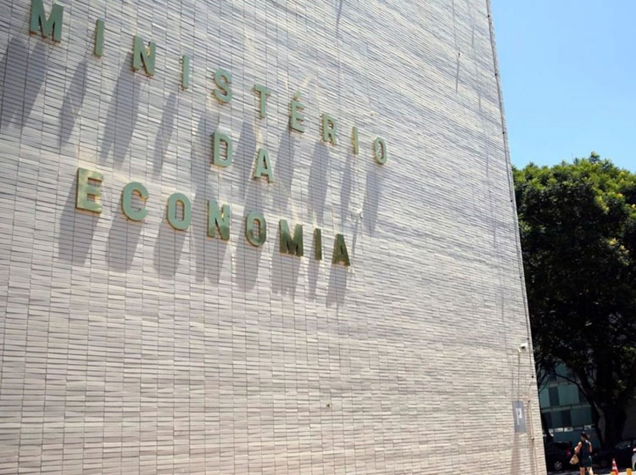 Projeto não atinge nas magistrados, parlamentares, militares e membros do Ministério Público, ou seja, as categorias que têm maior remuneração e benefícios no serviço público Foto: José Cruz/EBC