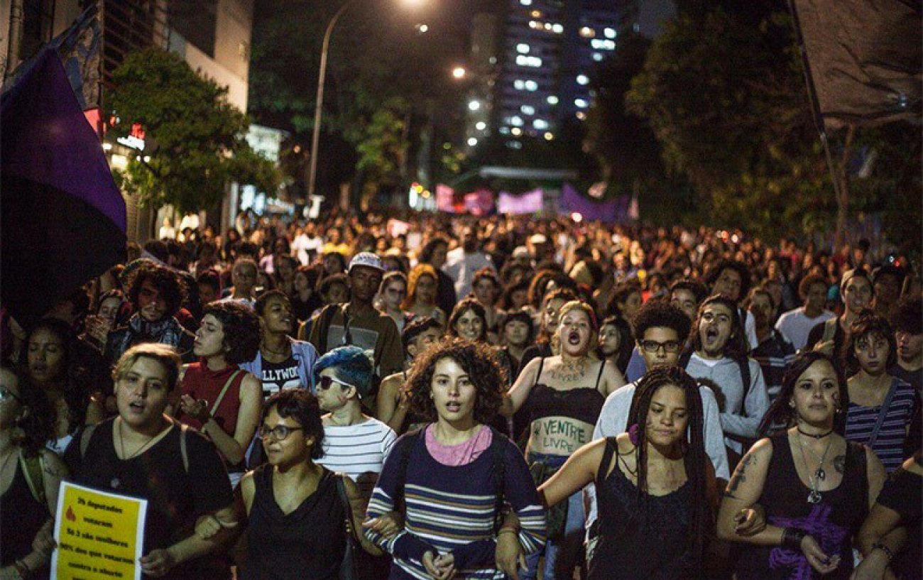 Mulheres protestam, em São Paulo, contra projeto que criminaliza o aborto até em casos de estupro Foto: Mídia Ninja