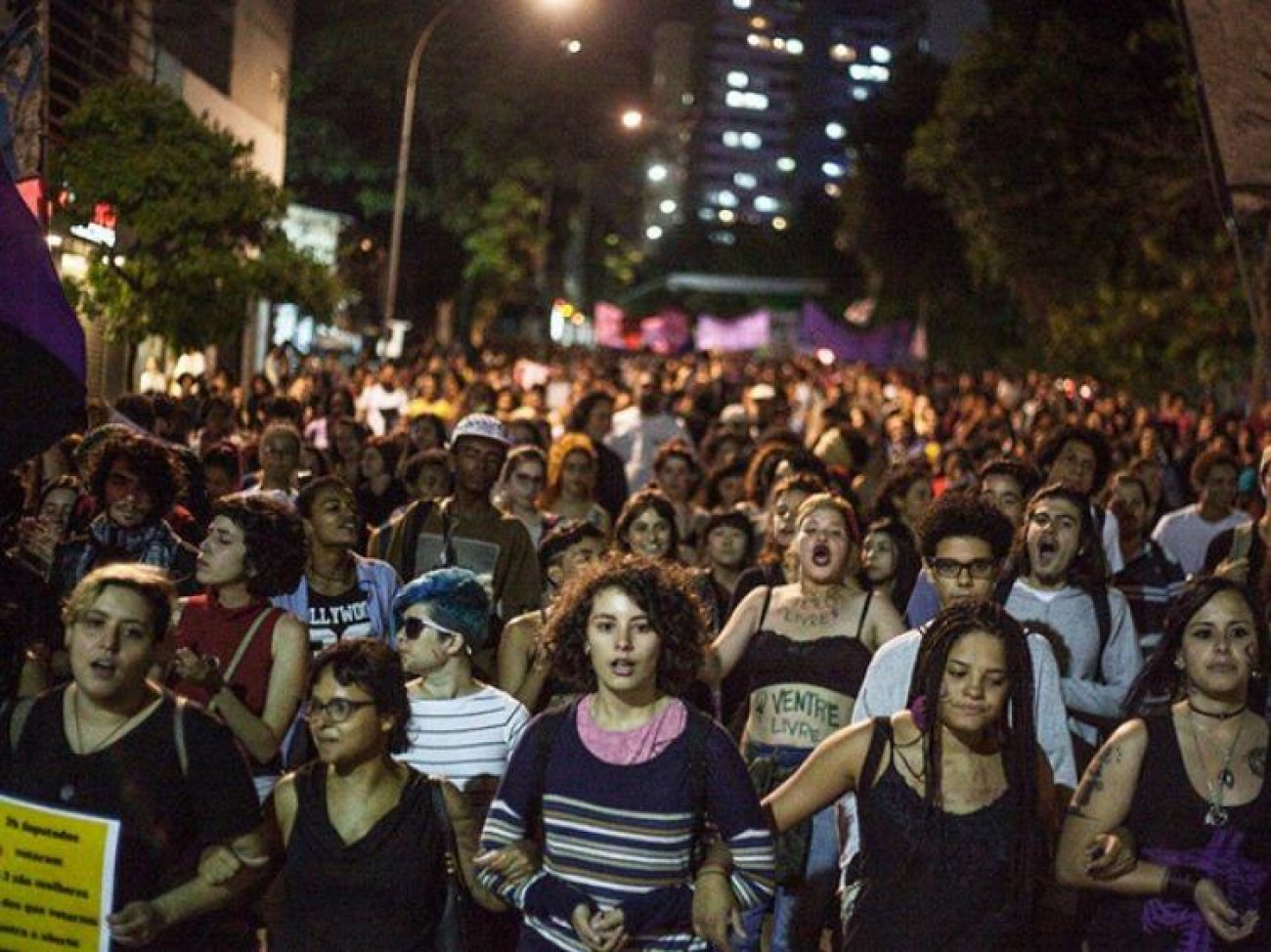Mulheres protestam, em São Paulo, contra projeto que criminaliza o aborto até em casos de estupro Foto: Mídia Ninja