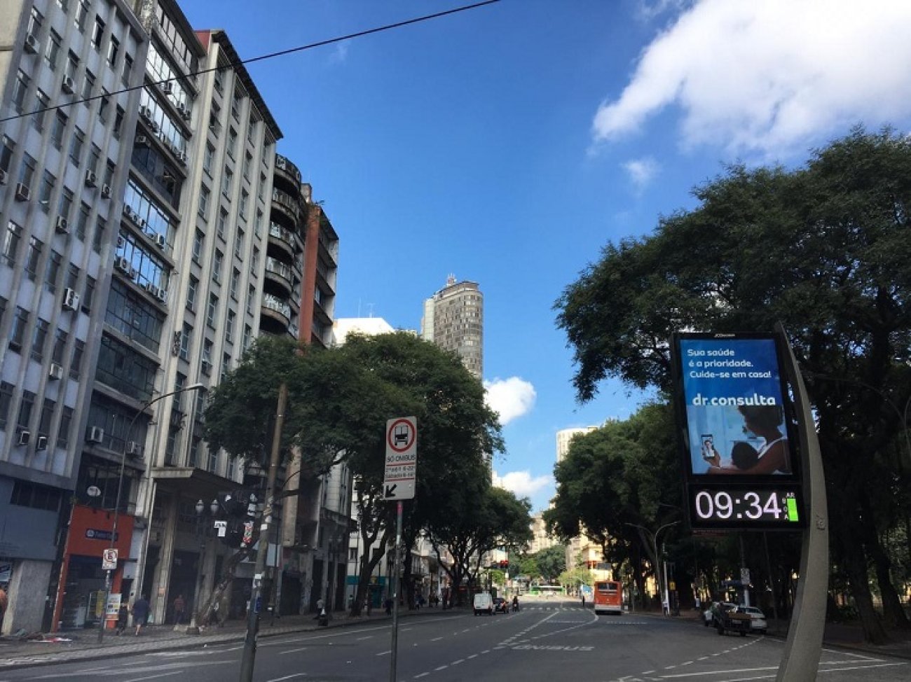 Avenida Ipiranga, no centro de São Paulo, na manhã de segunda-feira 27 de abril Foto: Djalma Vassão/FotosPublicas
