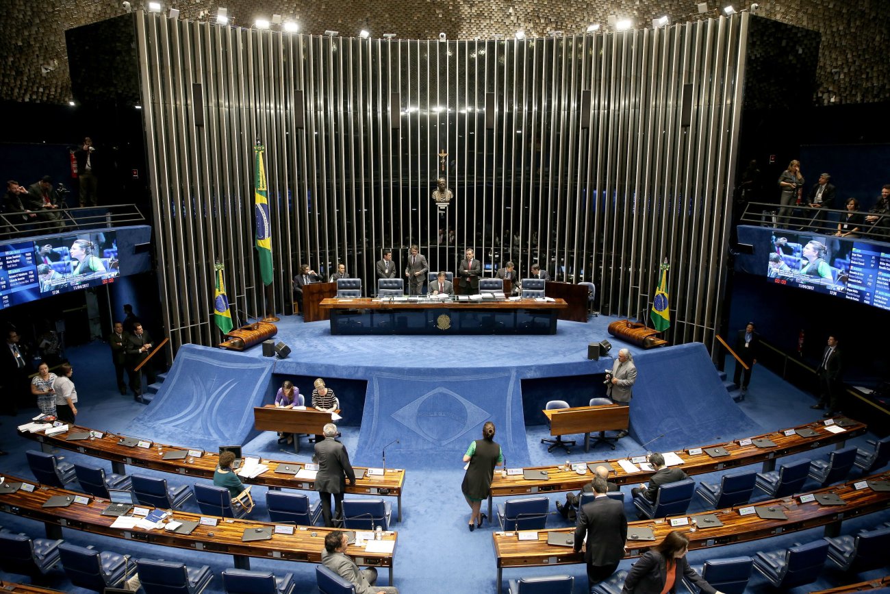 Senadores da oposição ao governo Temer querem que o PLC 38 passe obrigatoriamente por comissões Foto: Wilson Dias / Agência Brasil